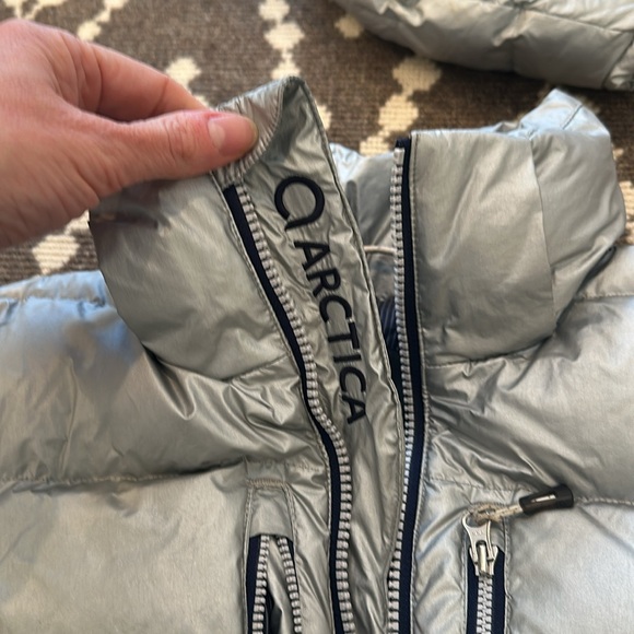 Arctica Silver Puffer - Picture 2 of 7